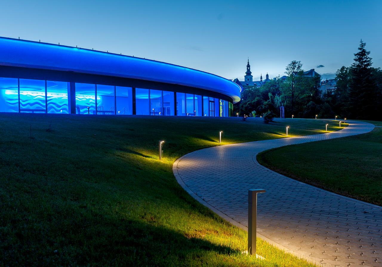 Hotel Veba Броумов Экстерьер фото
